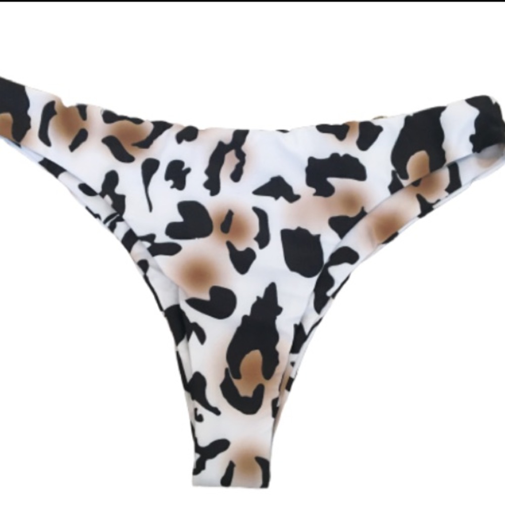 Leopard print bikini seamless bottom